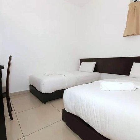 Hotel Alam Indi Johor Bahru Extérieur photo