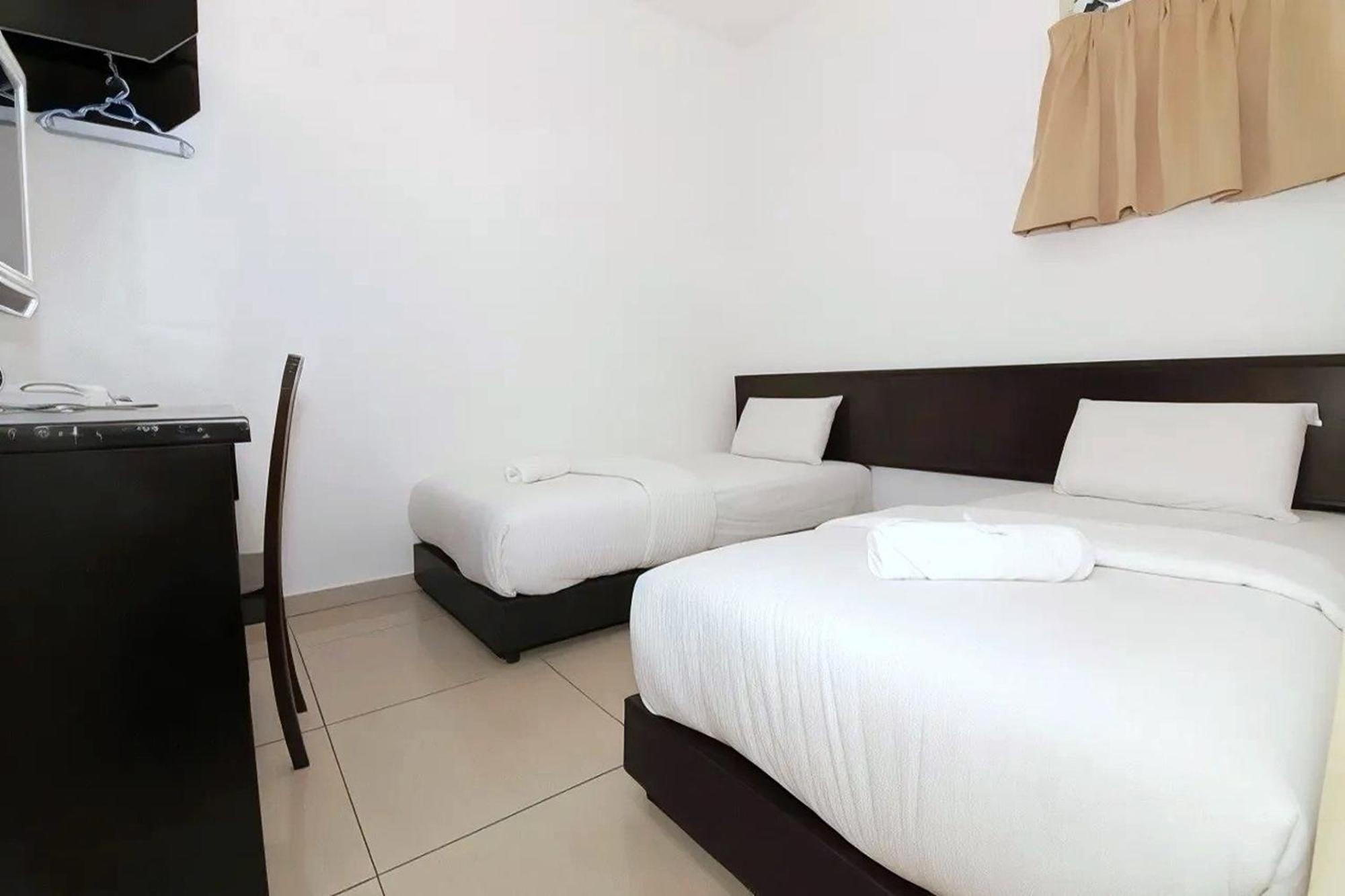 Hotel Alam Indi Johor Bahru Extérieur photo