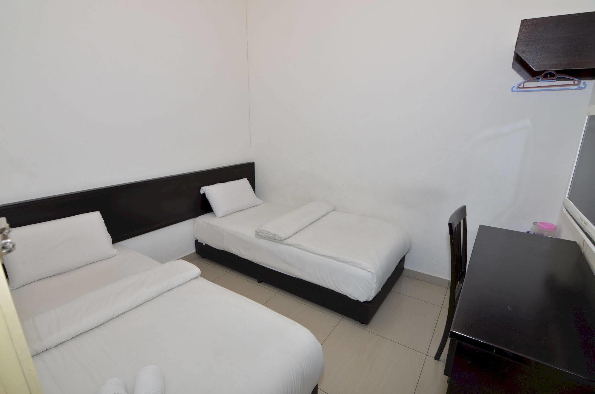 Hotel Alam Indi Johor Bahru Extérieur photo